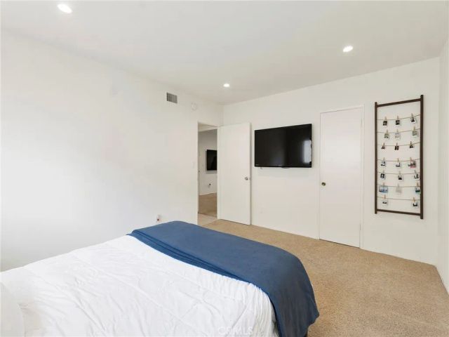5328 Newcastle 57, Encino, CA 91316