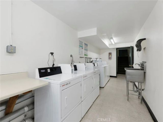 5328 Newcastle 57, Encino, CA 91316