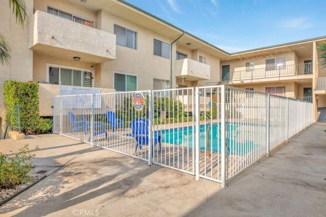 5328 Newcastle 57, Encino, CA 91316