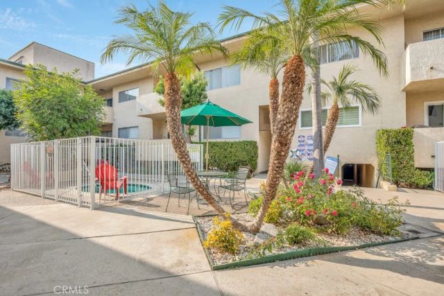 5328 Newcastle 57, Encino, CA 91316