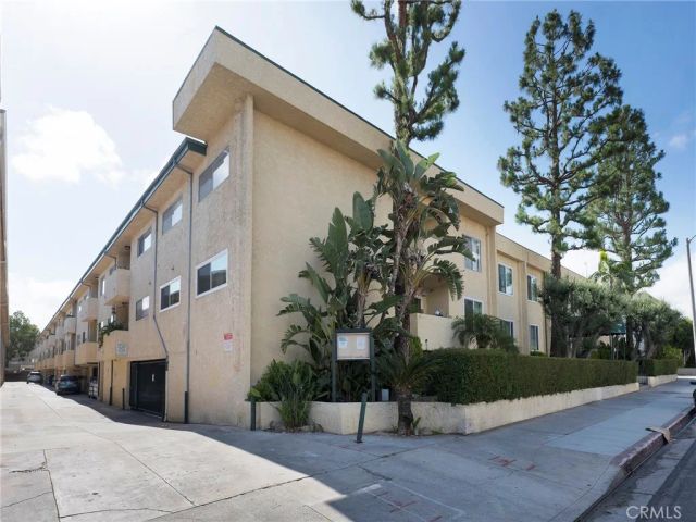 5328 Newcastle 57, Encino, CA 91316