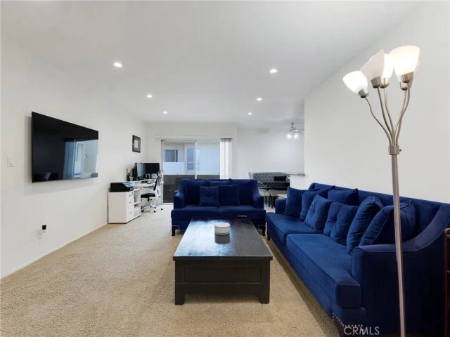 5328 Newcastle 57, Encino, CA 91316