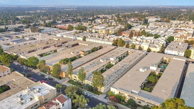 5328 Newcastle 57, Encino, CA 91316