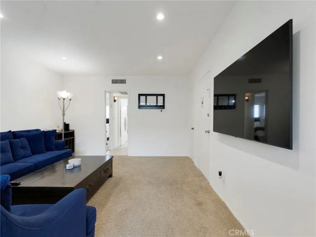 5328 Newcastle 57, Encino, CA 91316
