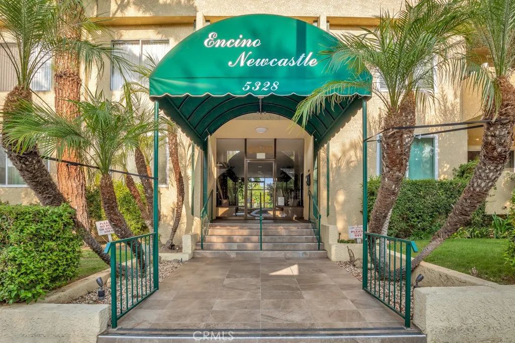 5328 Newcastle 57, Encino, CA 91316