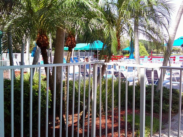 9420 Poinciana Place 409, Davie, FL 33324