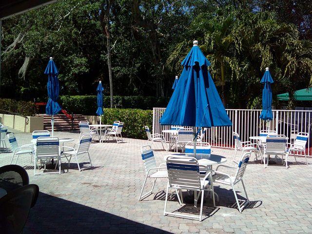 9420 Poinciana Place 409, Davie, FL 33324