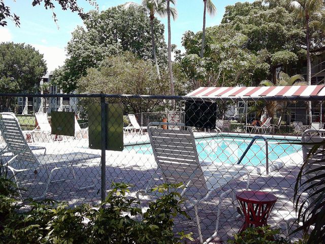 9420 Poinciana Place 409, Davie, FL 33324