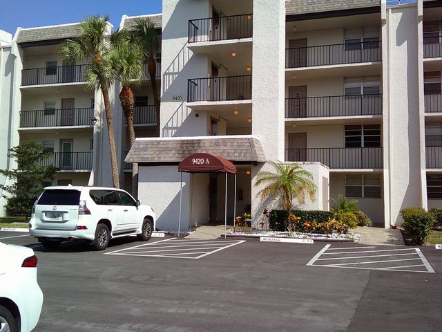 9420 Poinciana Place 409, Davie, FL 33324