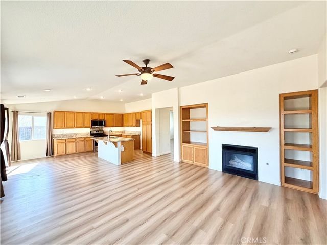 102 Goldenrod Avenue, Perris, CA 92570