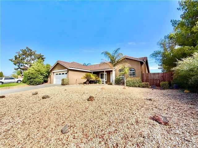 102 Goldenrod Avenue, Perris, CA 92570