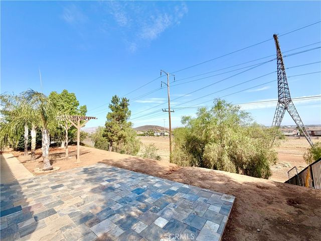 102 Goldenrod Avenue, Perris, CA 92570