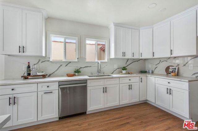 4325 W 58th Place, Los Angeles, CA 90043