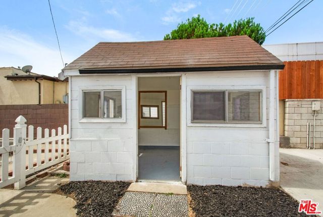 4325 W 58th Place, Los Angeles, CA 90043