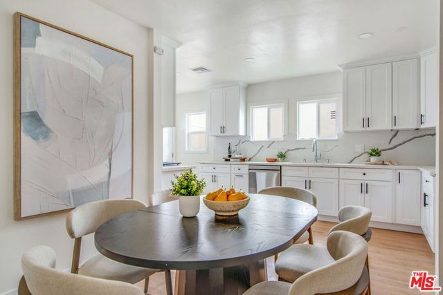 4325 W 58th Place, Los Angeles, CA 90043