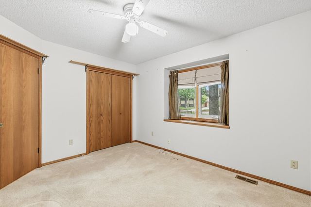 1108 E James St, Derby, KS 67037