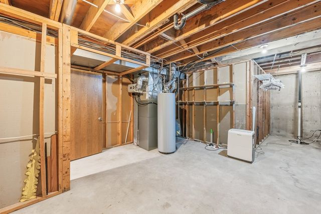 1108 E James St, Derby, KS 67037