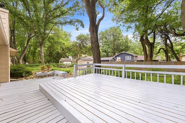 1108 E James St, Derby, KS 67037