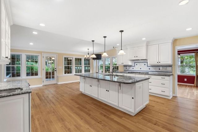 4259 Huntington Circle, Dunwoody, GA 30338