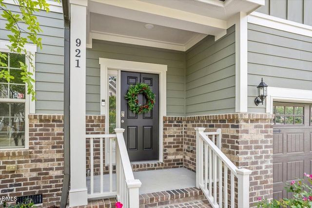 921 Lemster Lane, Cary, NC 27519