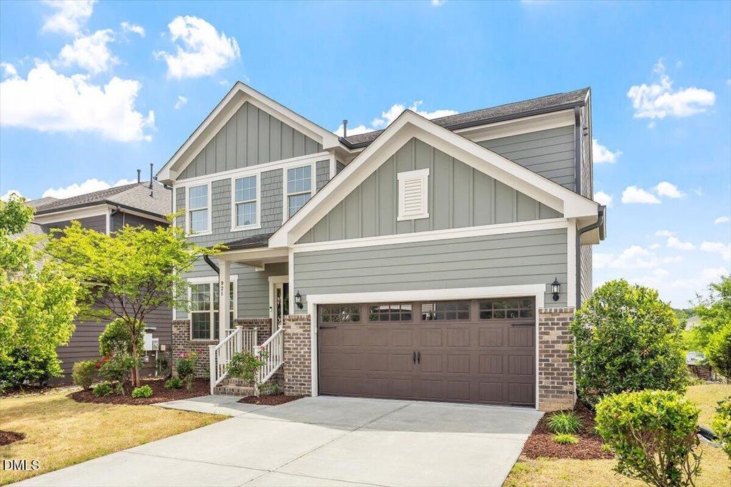921 Lemster Lane, Cary, NC 27519