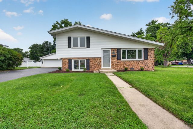 10818 S Plahm Court, Worth, IL 60482