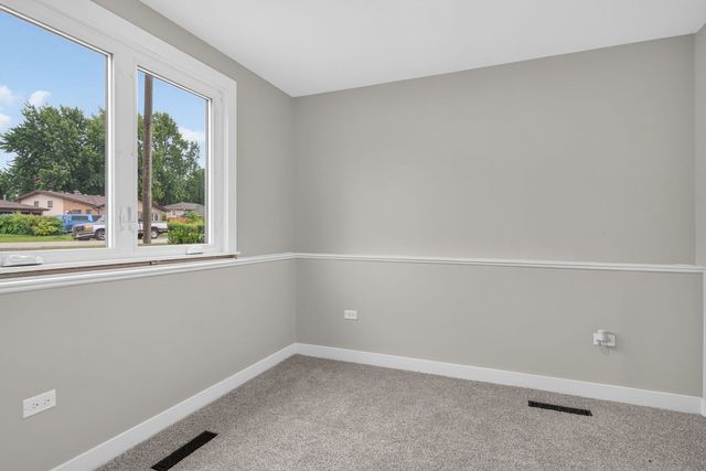 10818 S Plahm Court, Worth, IL 60482