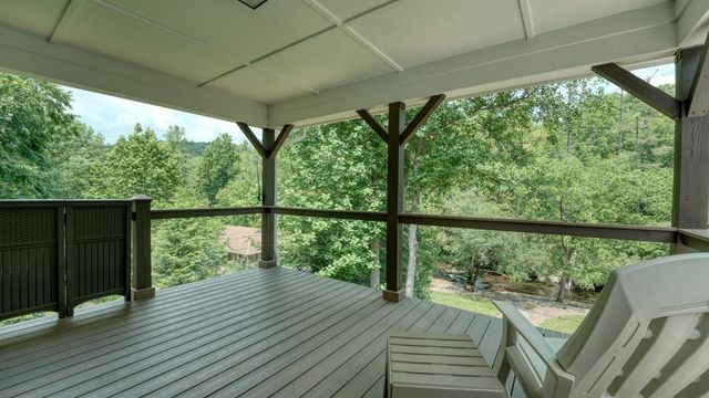 515 Barlow Fields Drive, Hayesville, NC 28904