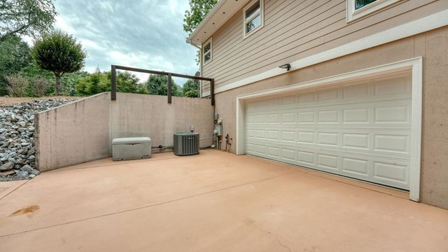 515 Barlow Fields Drive, Hayesville, NC 28904