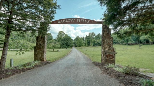 515 Barlow Fields Drive, Hayesville, NC 28904