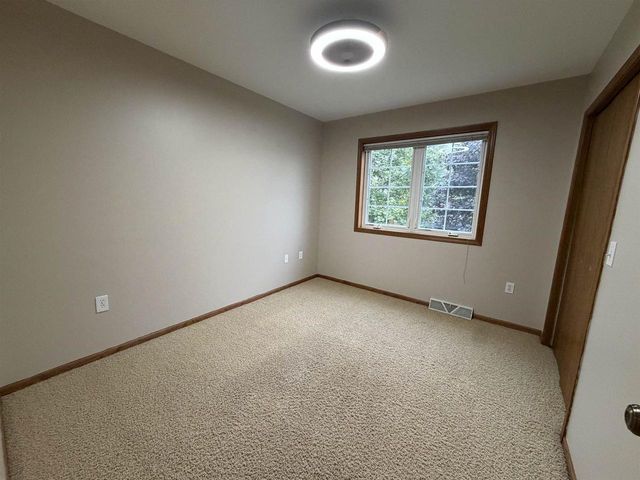 912 21st Street, Prairie Du Sac, WI 53578