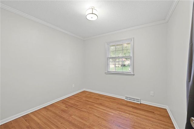 3909 S Milton Drive, Independence, MO 64055