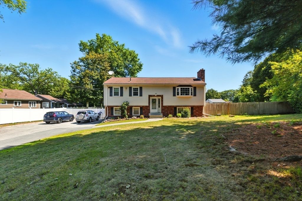 169 Berkeley St, Methuen, MA 01844