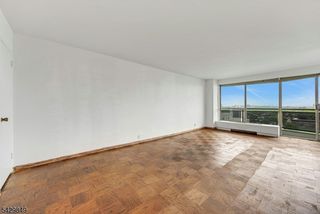 2077 Center Ave 20C, Fort Lee Boro, NJ 07024