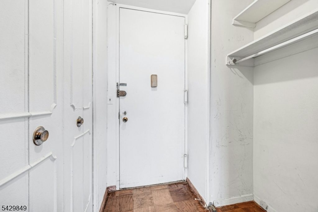 2077 Center Ave 20C, Fort Lee Boro, NJ 07024 — photo 5