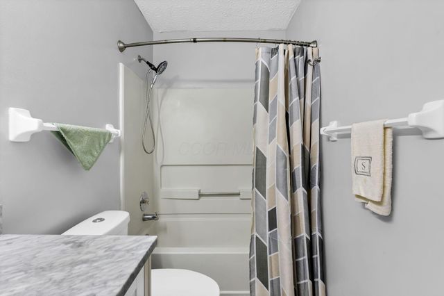 758 Crofton Circle, Reynoldsburg, OH 43068