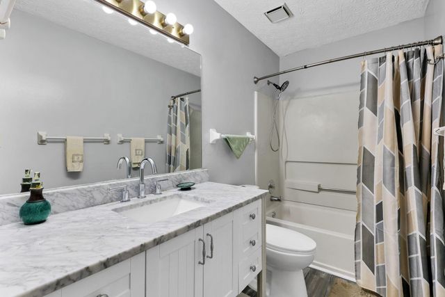 758 Crofton Circle, Reynoldsburg, OH 43068