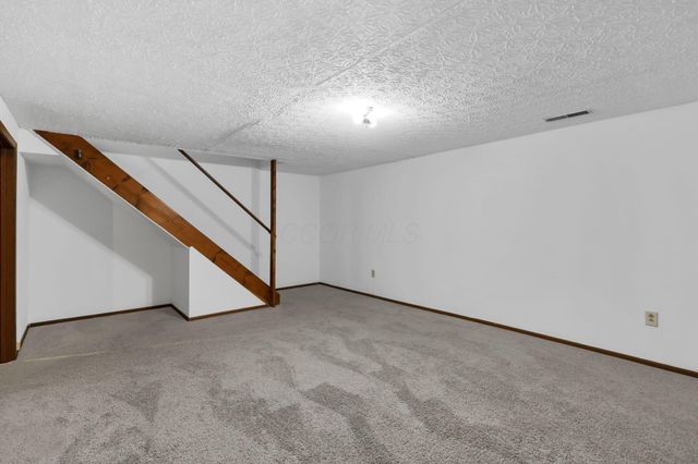 758 Crofton Circle, Reynoldsburg, OH 43068
