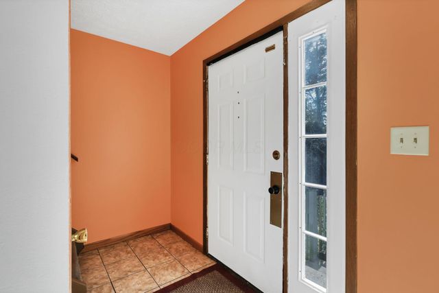 758 Crofton Circle, Reynoldsburg, OH 43068
