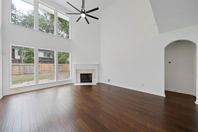27 New Dawn Pl, The Woodlands, TX 77385