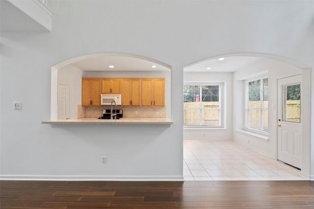 27 New Dawn Pl, The Woodlands, TX 77385