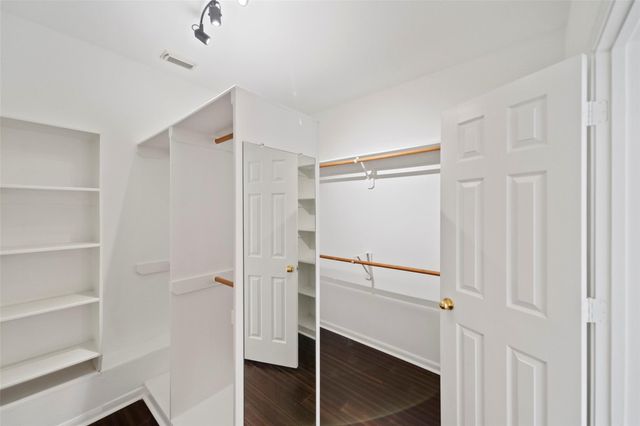 27 New Dawn Pl, The Woodlands, TX 77385