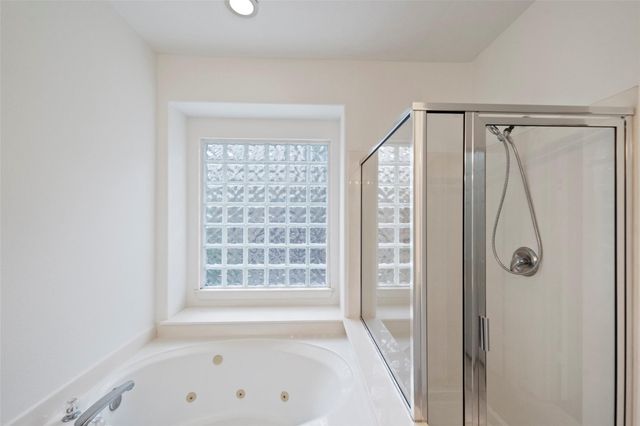 27 New Dawn Pl, The Woodlands, TX 77385