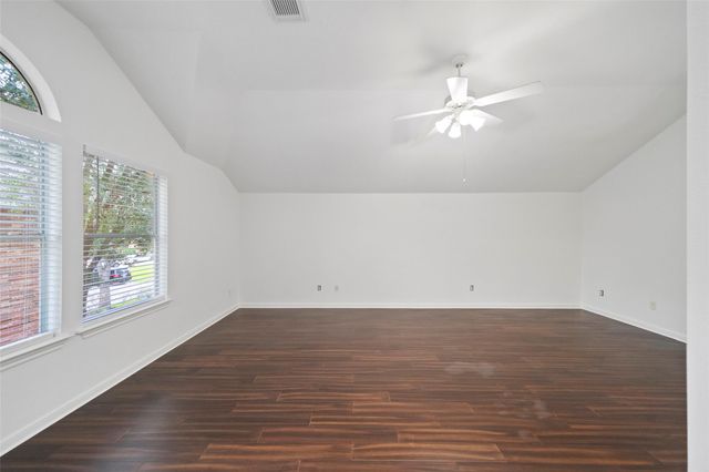 27 New Dawn Pl, The Woodlands, TX 77385