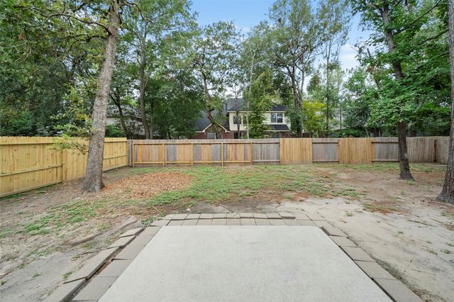 27 New Dawn Pl, The Woodlands, TX 77385
