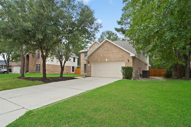 27 New Dawn Pl, The Woodlands, TX 77385