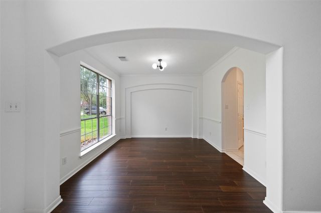 27 New Dawn Pl, The Woodlands, TX 77385