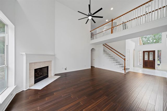27 New Dawn Pl, The Woodlands, TX 77385