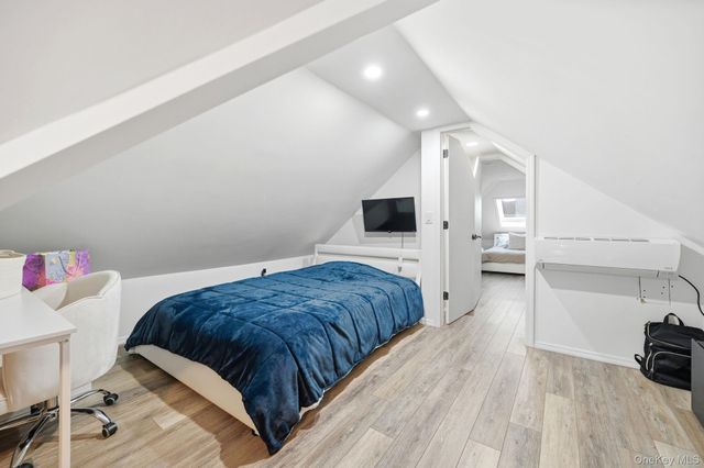 1100 Neill Avenue, Bronx, NY 10461