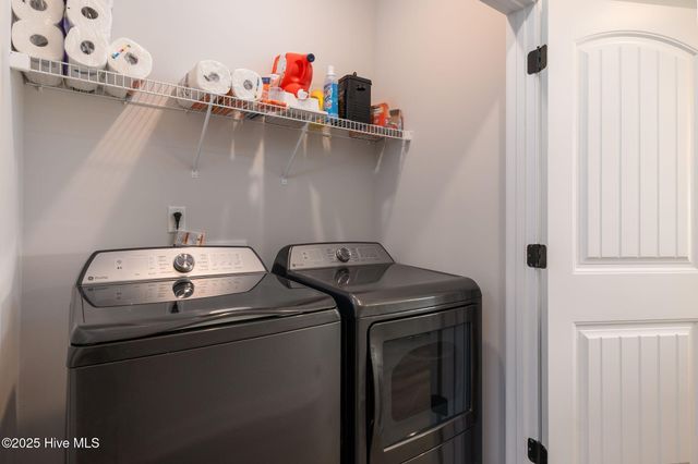 305 Gate Stone Lane, Jacksonville, NC 28540